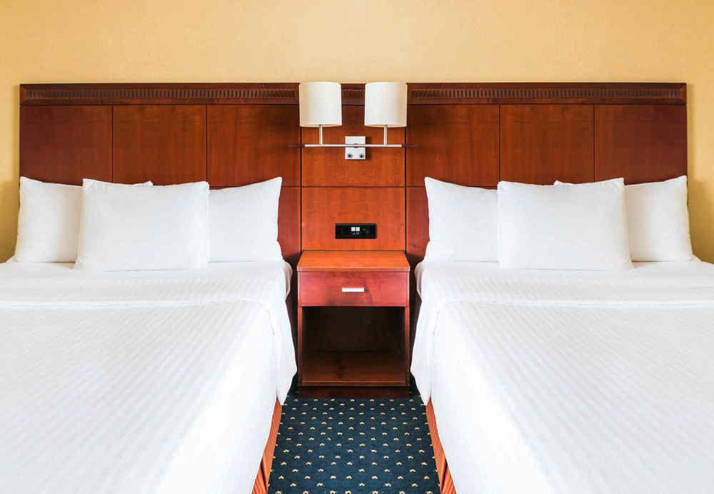Courtyard By Marriott Prague City Eksteriør bilde
