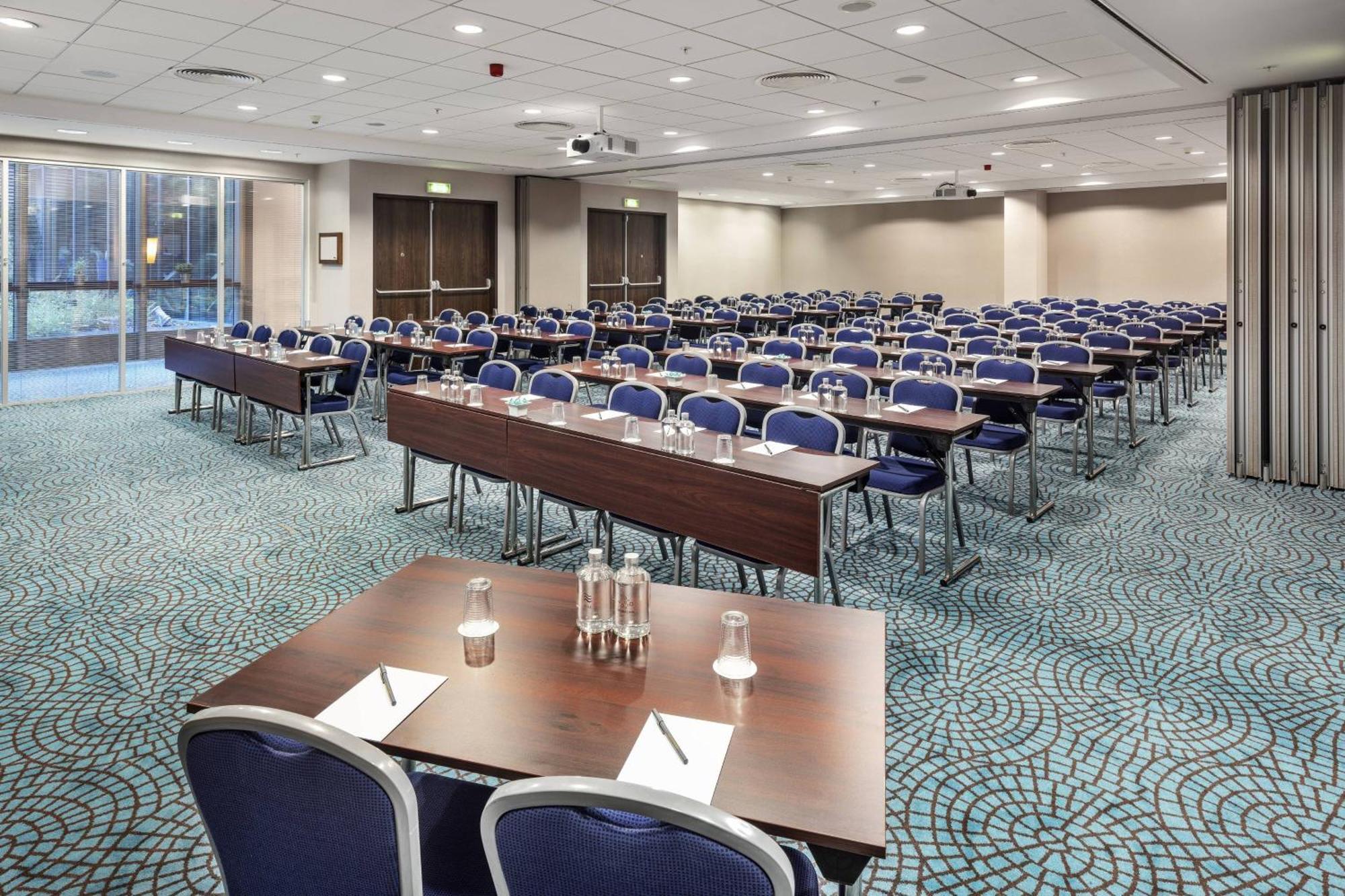 Courtyard By Marriott Prague City Eksteriør bilde